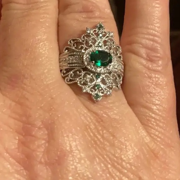 Crown Inlaid Emerald Green Gemstone, Lab created, Vintage Inspired Ring, Sz 7 - Picture 9 of 12